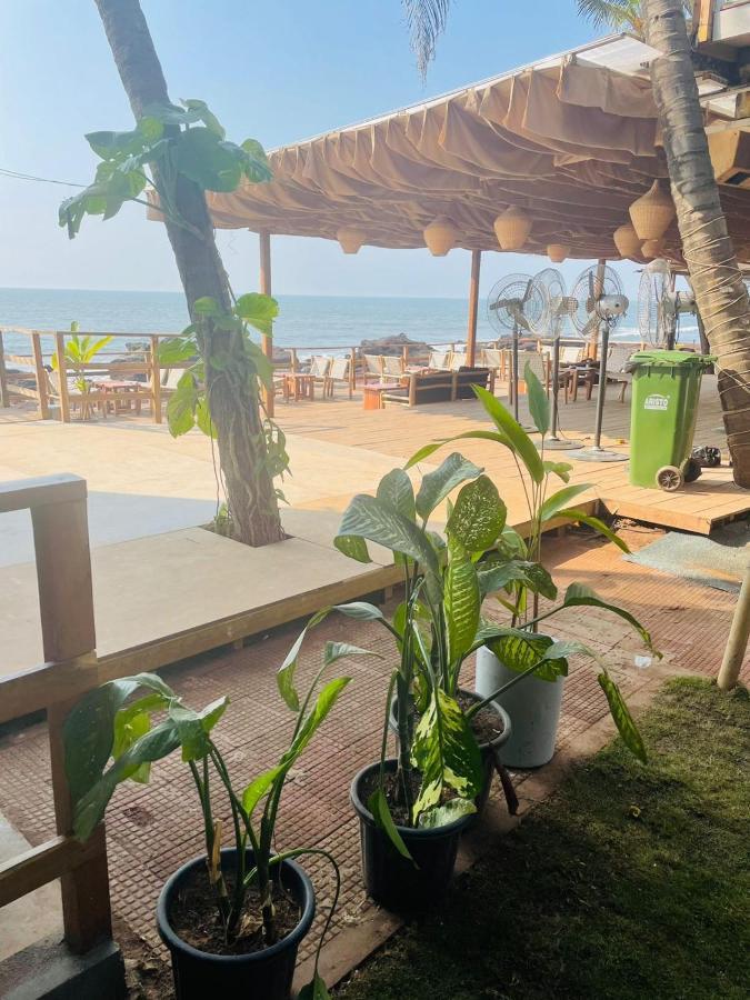 Ukiyo Beach Resort Мандрем Екстер'єр фото